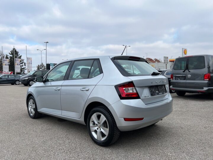 Abbildung Fahrzeugdetailansicht Skoda Fabia - Nr. 4