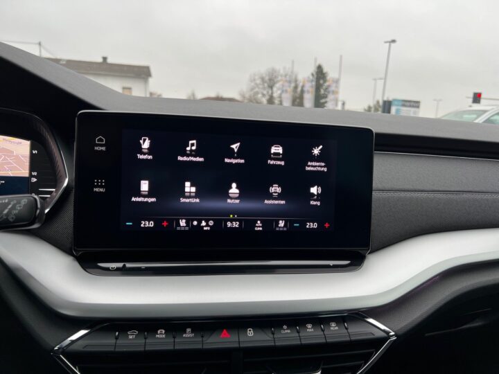 Abbildung Fahrzeugdetailansicht Skoda Octavia - Nr. 18