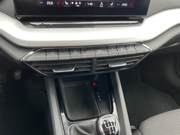 Abbildung Fahrzeugdetailansicht Skoda Octavia - Nr. 27