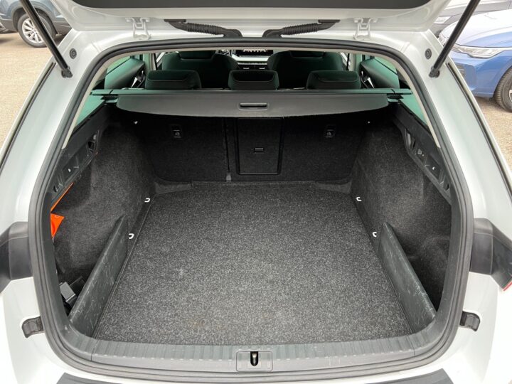 Abbildung Fahrzeugdetailansicht Skoda Octavia - Nr. 13