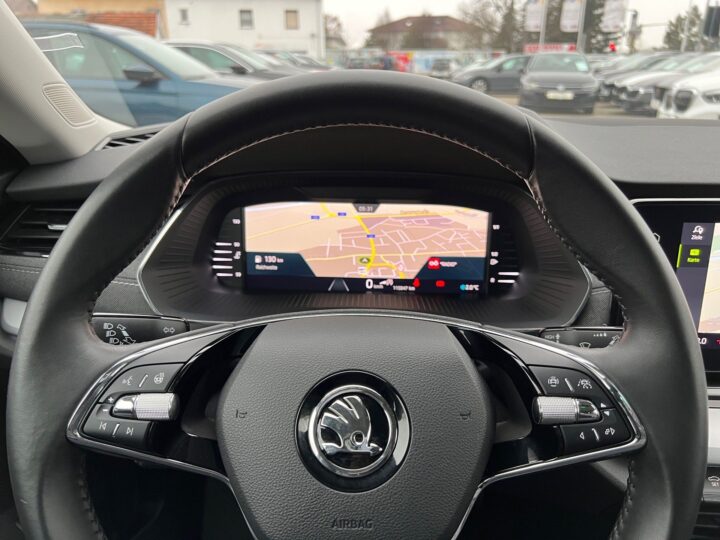 Abbildung Fahrzeugdetailansicht Skoda Octavia - Nr. 15