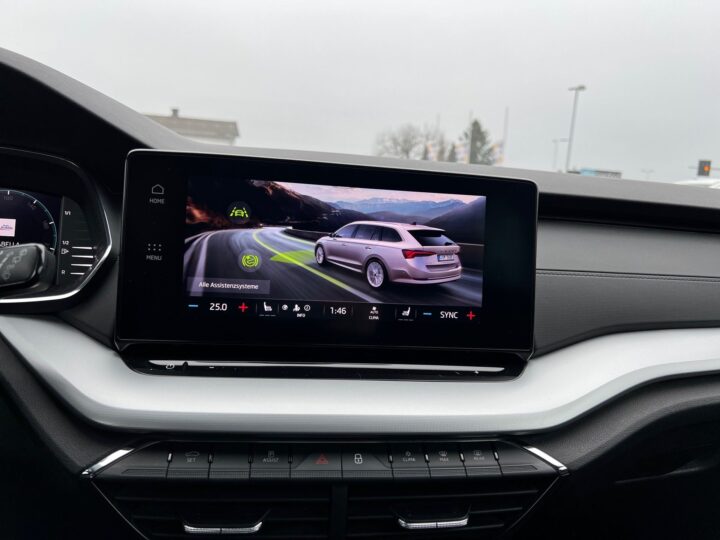 Abbildung Fahrzeugdetailansicht Skoda Octavia - Nr. 23