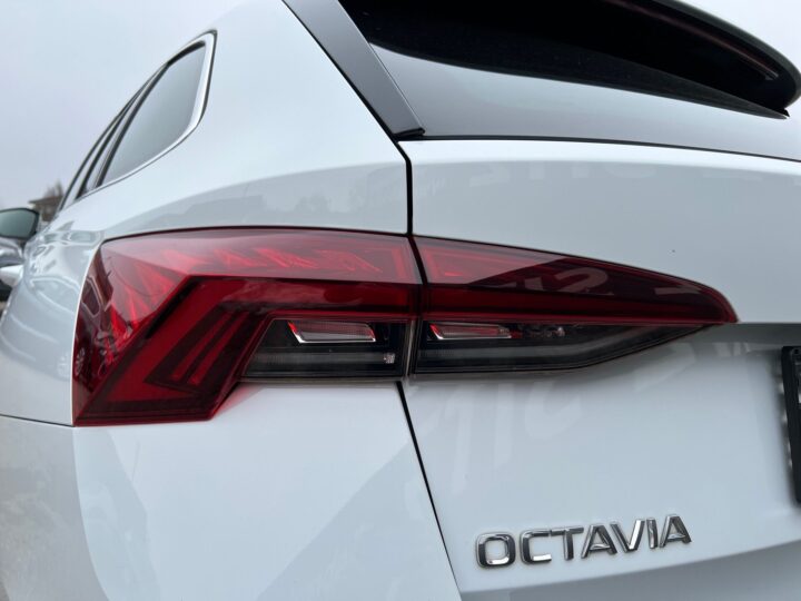 Abbildung Fahrzeugdetailansicht Skoda Octavia - Nr. 37