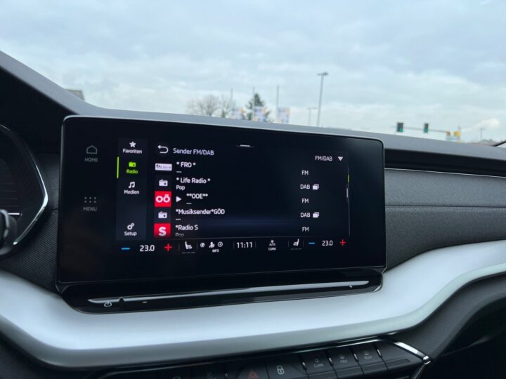 Abbildung Fahrzeugdetailansicht Skoda Octavia - Nr. 19