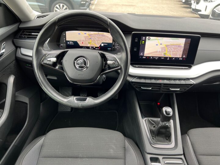 Abbildung Fahrzeugdetailansicht Skoda Octavia - Nr. 44