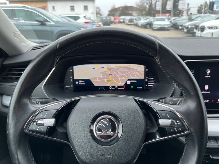 Abbildung Fahrzeugdetailansicht Skoda Octavia - Nr. 14