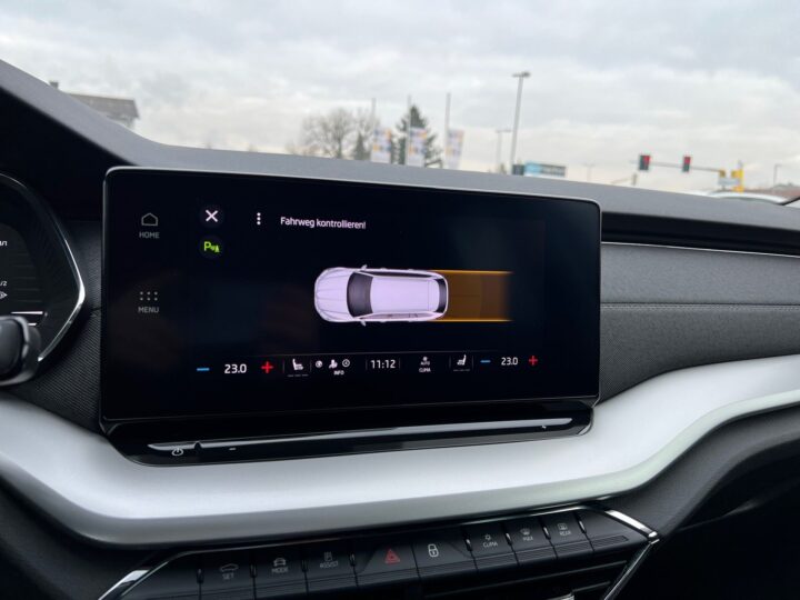 Abbildung Fahrzeugdetailansicht Skoda Octavia - Nr. 27