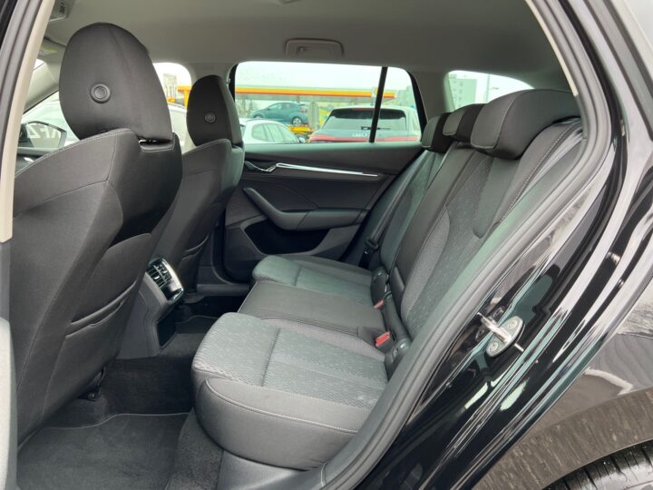 Abbildung Fahrzeugdetailansicht Skoda Octavia - Nr. 13