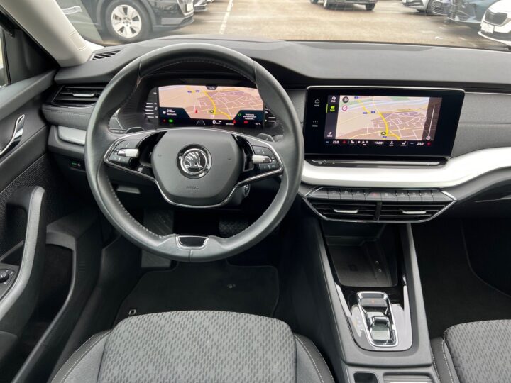 Abbildung Fahrzeugdetailansicht Skoda Octavia - Nr. 10