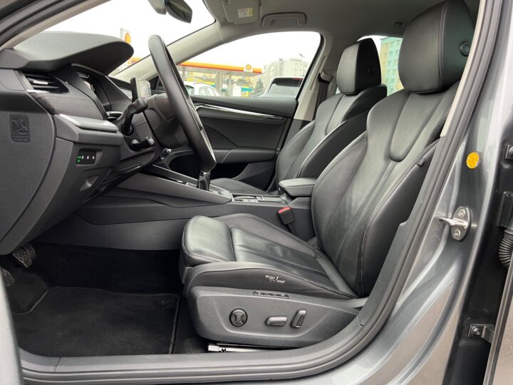 Abbildung Fahrzeugdetailansicht Skoda Octavia - Nr. 12